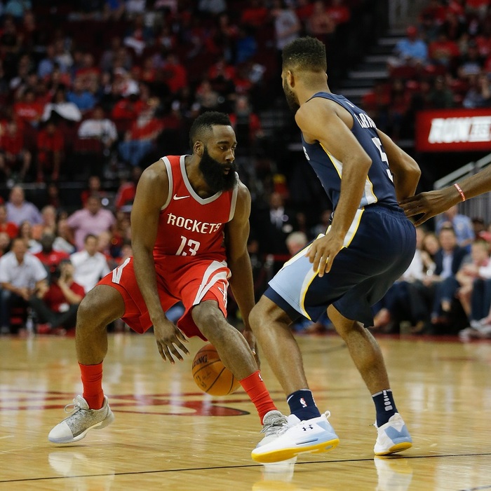 小牛客场大胜灰熊，西蒙斯发威拿下二十分的简单介绍